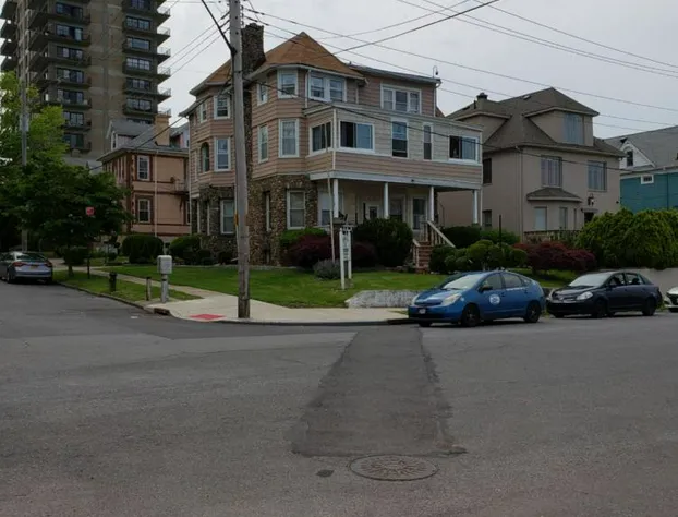 The Harbor House Bed & Breakfast hotel detail image 1