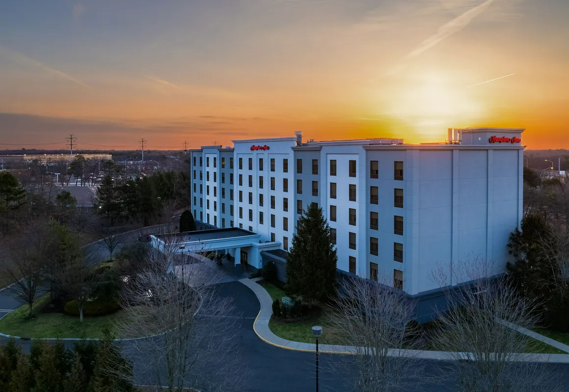 Hampton Inn Long Island-Brookhaven hotel hero