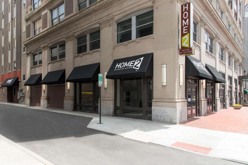 Home2 Suites by Hilton Indianapolis Downtown hotel hero
