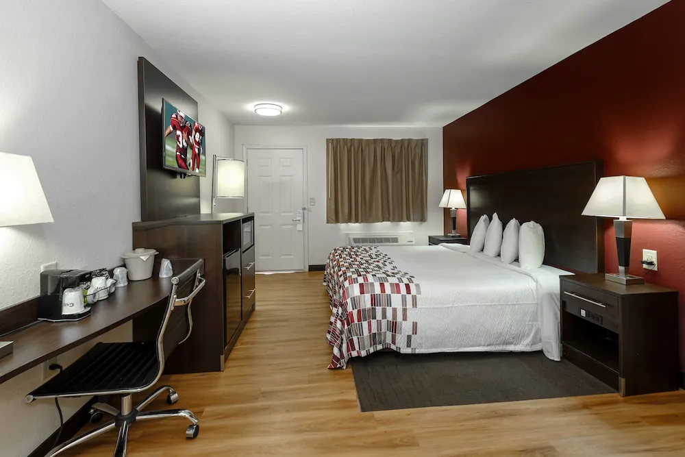 Red Roof Inn Helen hotel hero