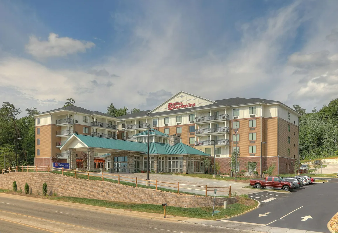 Hilton Garden Inn Pigeon Forge hotel hero