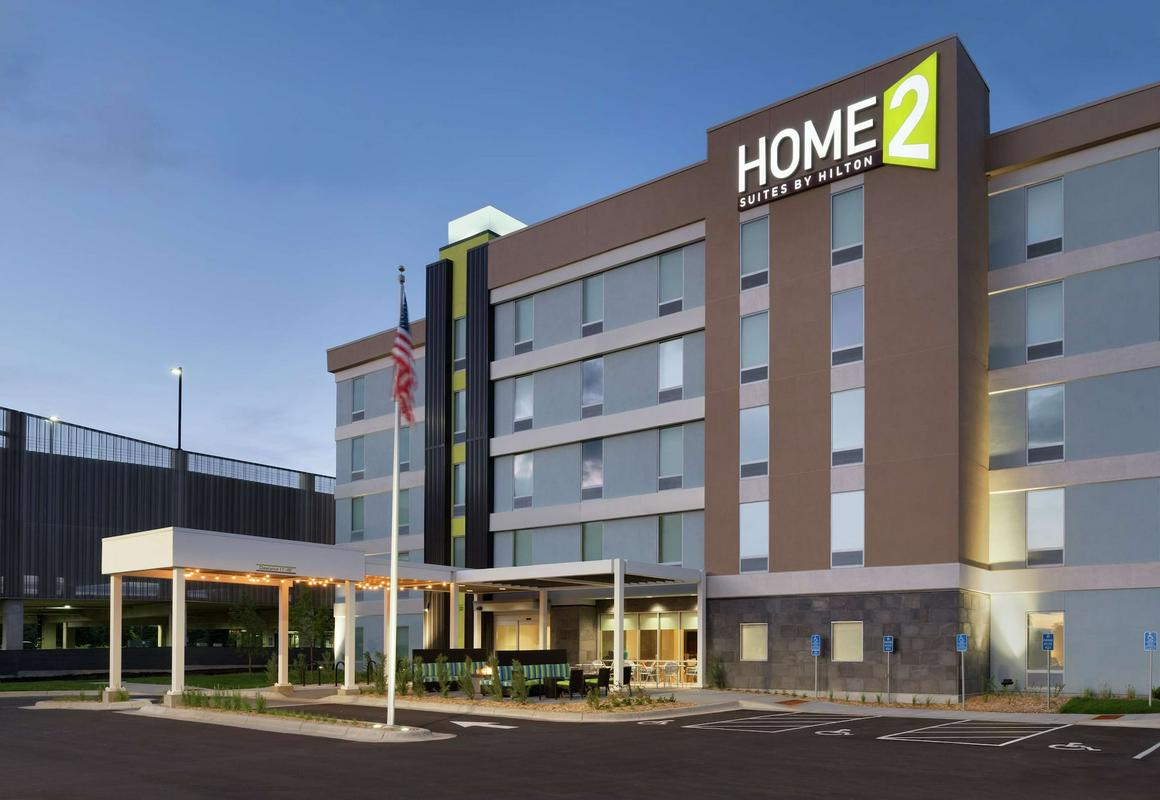 Home2 Suites by Hilton Roseville Minneapolis hotel hero