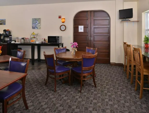Blue Spruce Inn hotel detail image 3