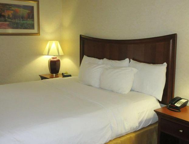 Quality Inn & Suites hotel detail image 1
