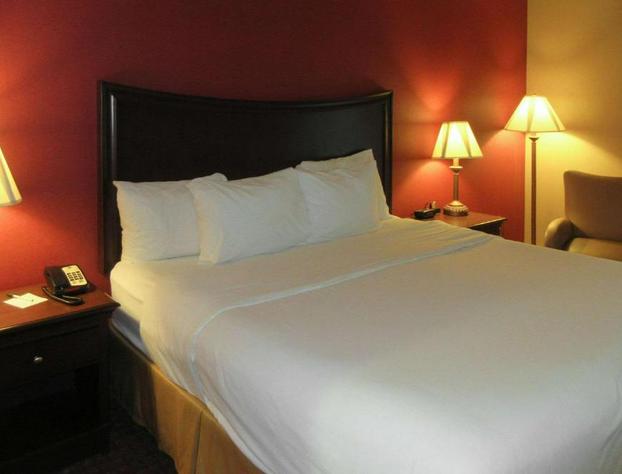 Quality Inn & Suites hotel detail image 3