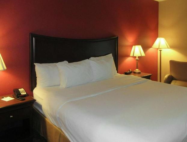 Quality Inn & Suites hotel detail image 4