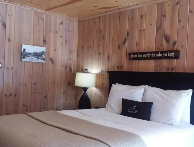 Harney Peak Inn hotel detail image 3