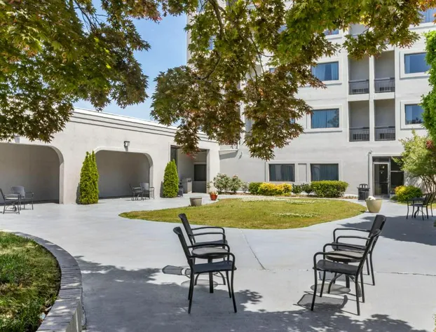 Country Inn & Suites by Radisson, Atlanta Downtown hotel detail image 1