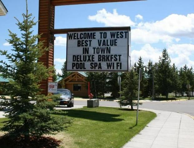 Yellowstone Lodge hotel detail image 1