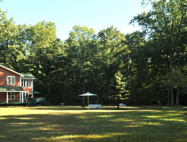 Bass Manor Bed and Breakfast & Art Museum hotel detail image 3