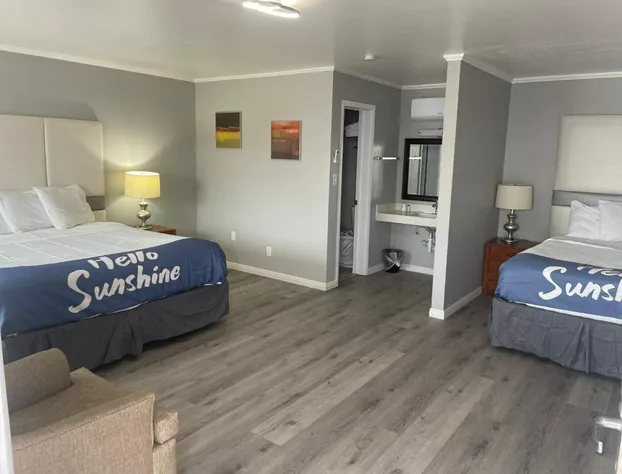 Sunglow Hotel hotel detail image 4