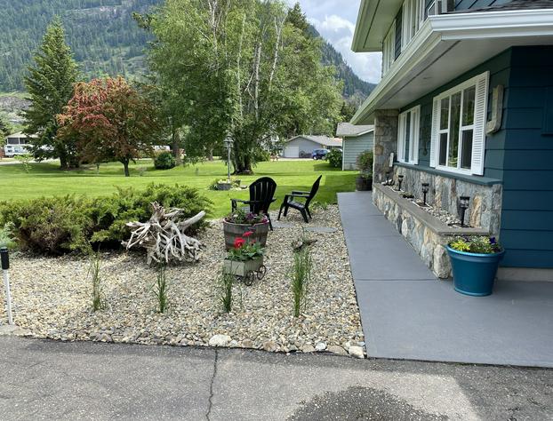 Sunny Shuswap B&B hotel detail image 4