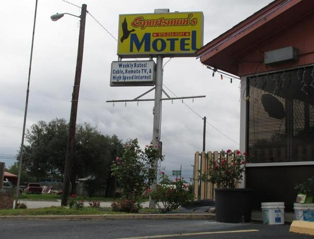 Sportsman Motel hotel detail image 3