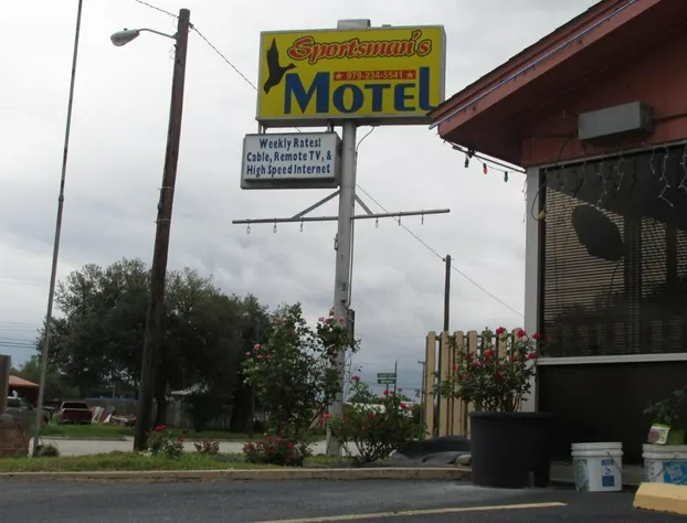 Sportsman Motel hotel detail image 3