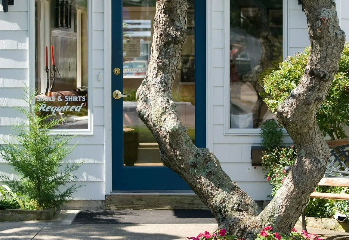 Breezeway Resort hotel hero