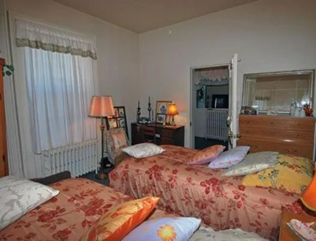 Sommerville Court Motel Bed & Breakfast hotel detail image 4