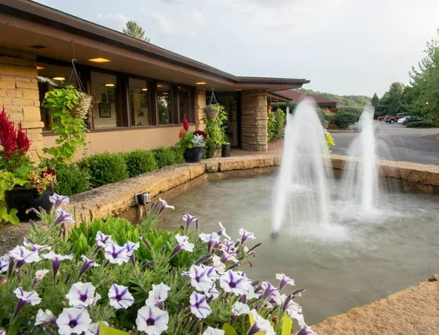 Spring Valley Inn hotel detail image 3