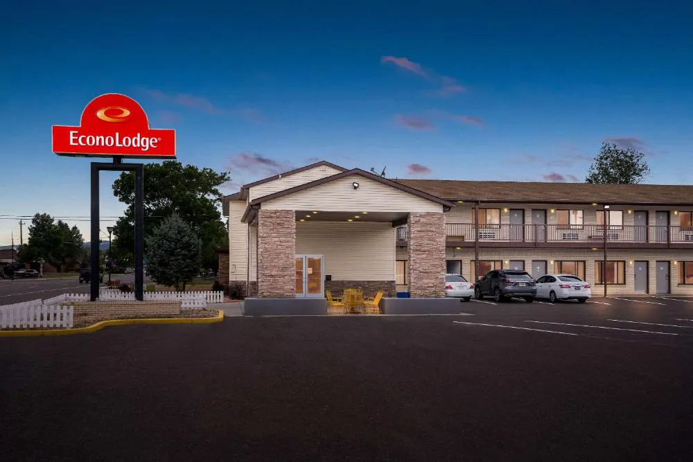 Econo Lodge Panguitch near Bryce Canyon hotel hero