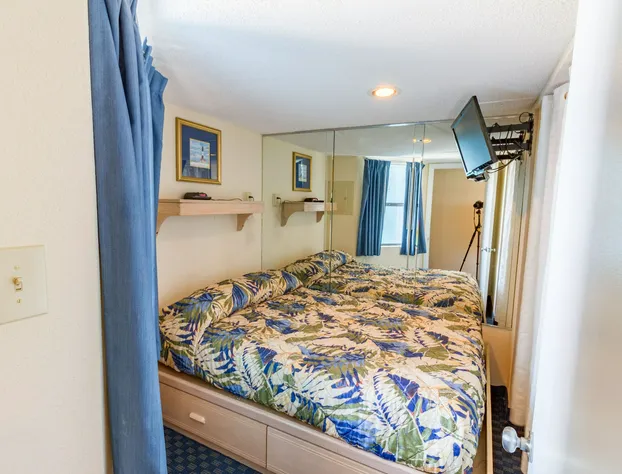 Yachtsman Ocean Front Resort hotel detail image 2