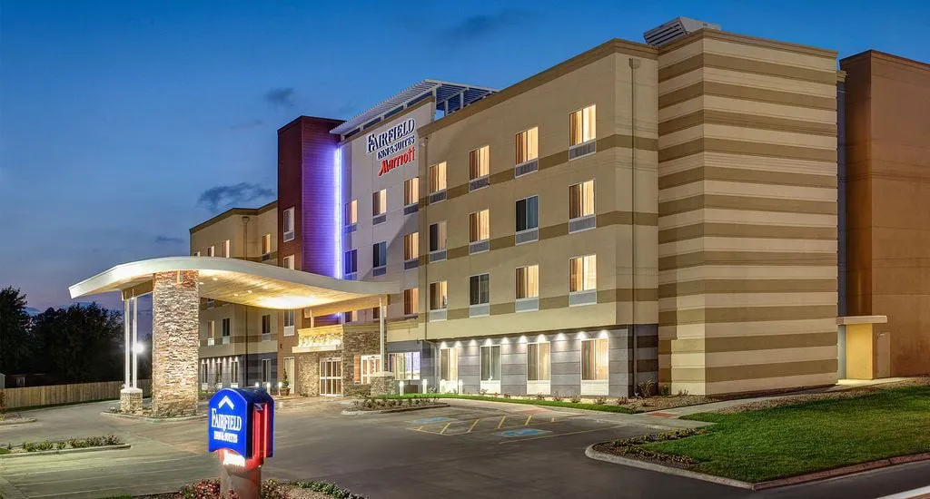 Fairfield Inn & Suites by Marriott Edmonton North hotel hero
