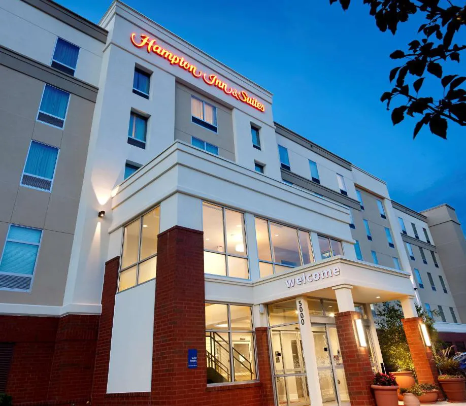 Hampton Inn & Suites Pittsburgh Airport South–Settlers Ridge hotel hero