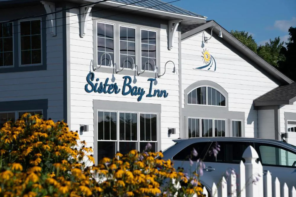 Sister Bay Inn hotel hero