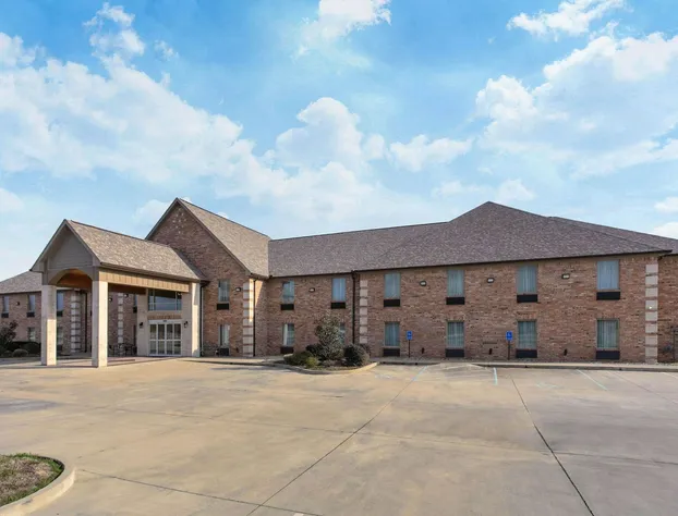 Days Inn & Suites by Wyndham Florence/Jackson Area hotel detail image 2