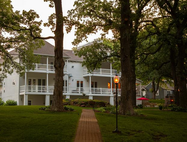 The Oakwood Inn Okoboji - Adults Only hotel detail image 4