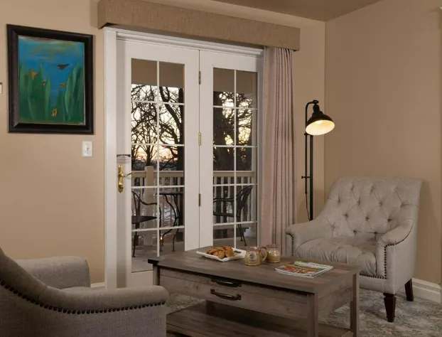 The Oakwood Inn Okoboji - Adults Only hotel detail image 1