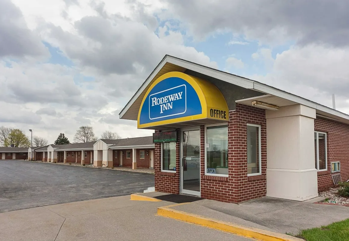 Rodeway Inn Wauseon hotel hero