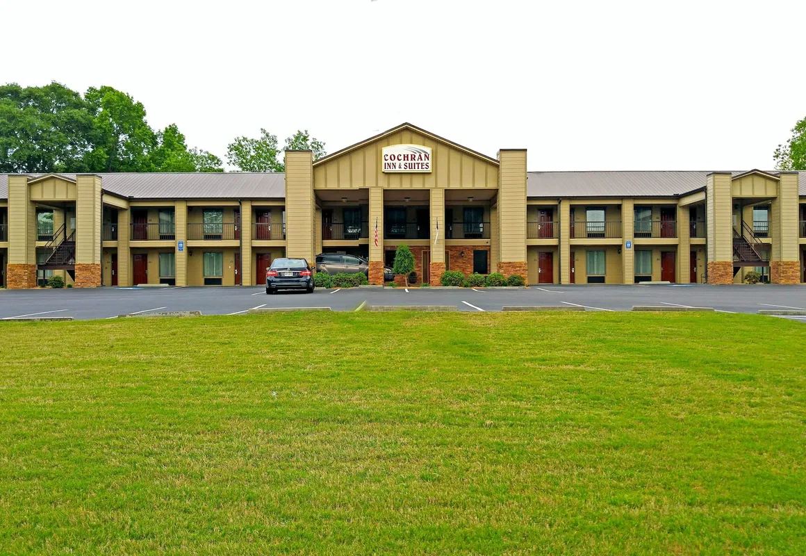 Cochran Inn & Suites hotel hero