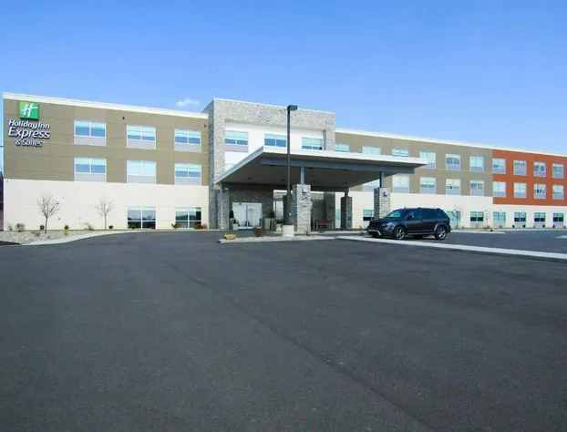 Holiday Inn Express & Suites Coldwater by IHG hotel detail image 1