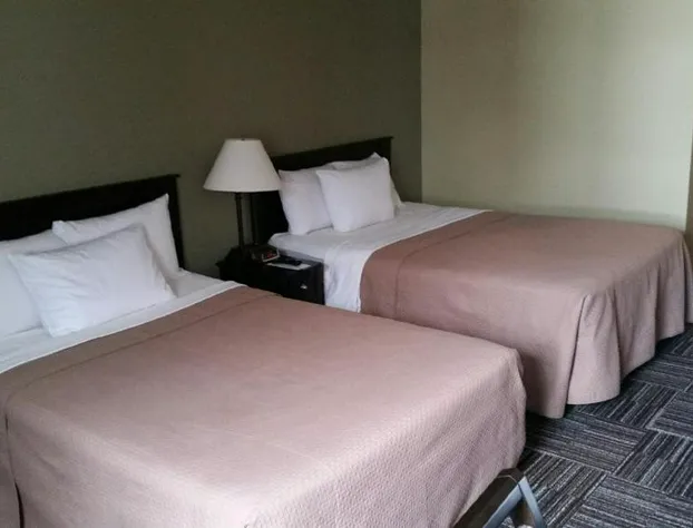 Sunlac Inn Devils Lake hotel detail image 4