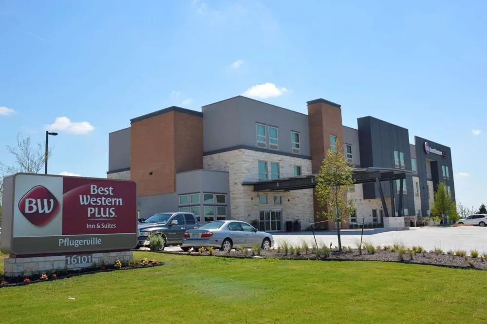 Best Western Plus Pflugerville hotel hero