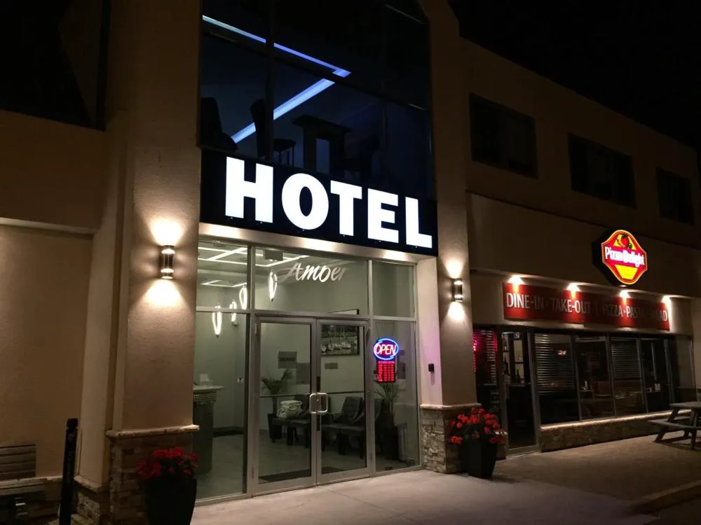 Amber Hotel hotel hero