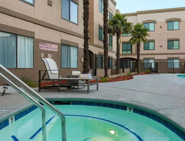 DoubleTree Suites by Hilton Hotel Sacramento – Rancho Cordova hotel detail image 1