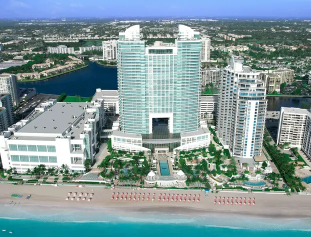 Diplomat Beach Resort Hollywood, Curio Collection by Hilton hotel detail image 3