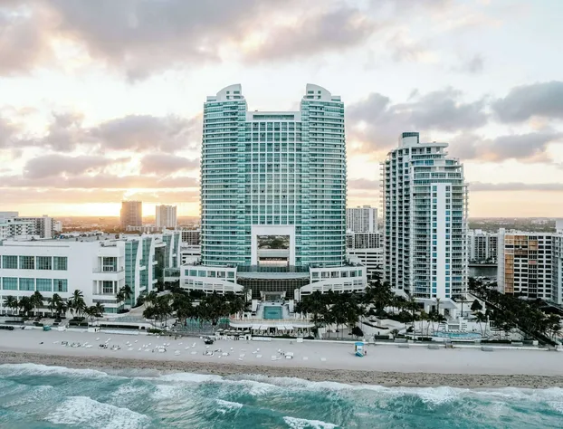 Diplomat Beach Resort Hollywood, Curio Collection by Hilton hotel detail image 2