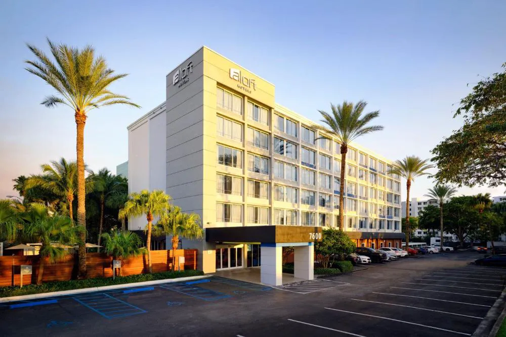 Aloft Miami Dadeland hotel hero
