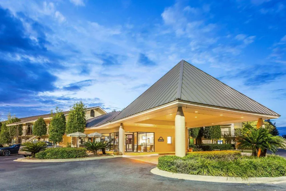 Days Inn by Wyndham Lake Park/Valdosta hotel hero