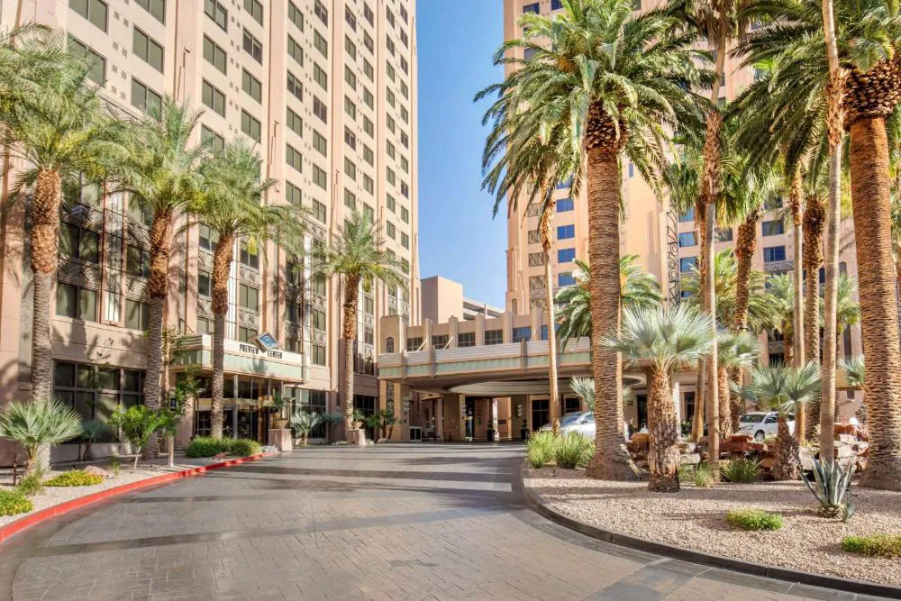 Hilton Grand Vacations Club on the Las Vegas Strip hotel hero