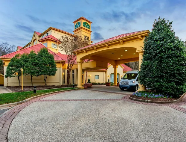 La Quinta Inn & Suites by Wyndham Raleigh/Durham Southpoint hotel detail image 3