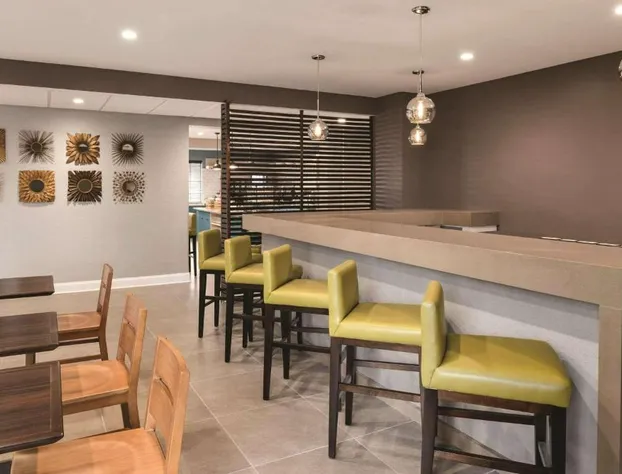 Country Inn & Suites by Radisson, Hoffman Estates, IL hotel detail image 3