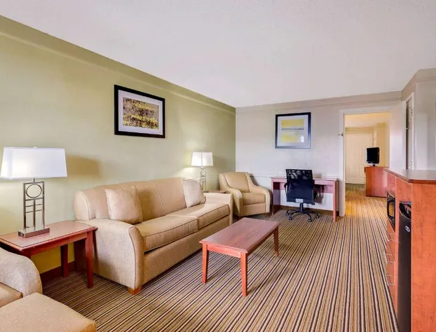 Baymont by Wyndham Jacksonville Orange Park hotel detail image 3