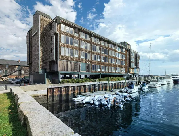 Club Wyndham Inn on Long Wharf hotel detail image 4