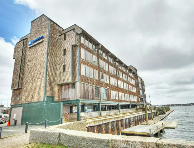 Club Wyndham Inn on Long Wharf hotel detail image 3