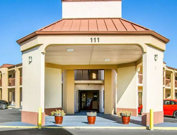 Rodeway Inn & Suites Clarksville near Governors Square Mall hotel detail image 3