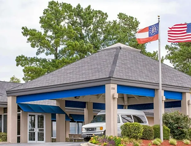 Ramada by Wyndham Augusta Fort Gordon hotel detail image 3