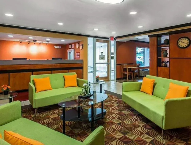 Studios & Suites 4 Less Charlotte hotel detail image 2