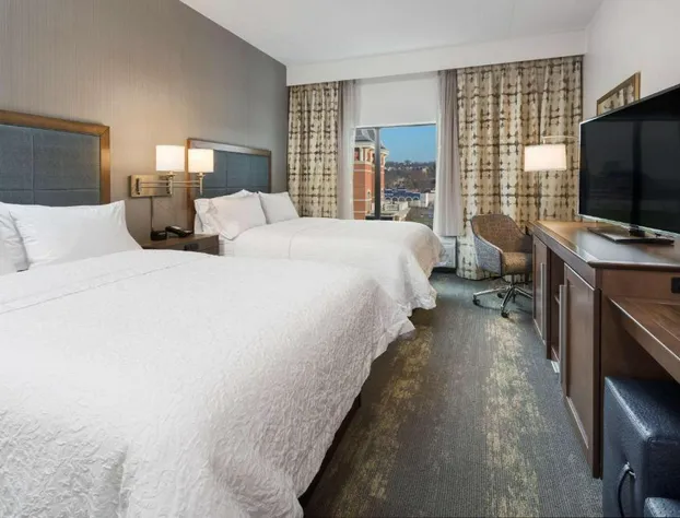 Hampton Inn & Suites Newport/Cincinnati hotel detail image 3